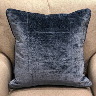 White 2024 velour cushions